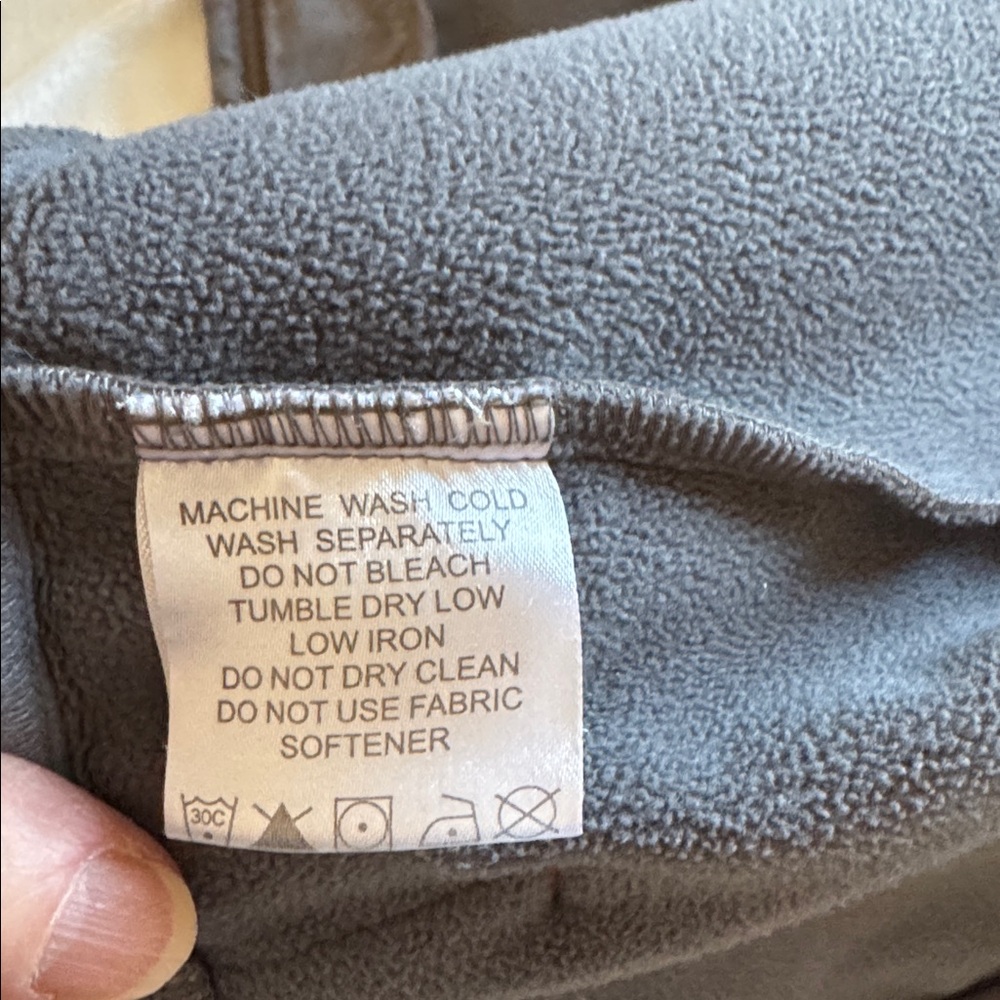 Simms hooded jacket - image 10